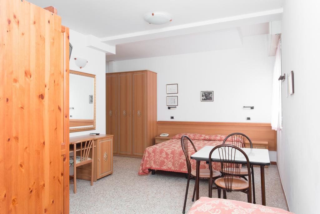 Hotel Residence Des Bains Cesenatico Exteriér fotografie